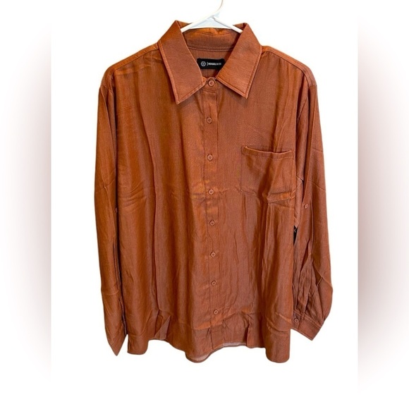 Merigold Kiss Women’s Rust Western Button Down Blouse Moisture Wicking New - Picture 1 of 3